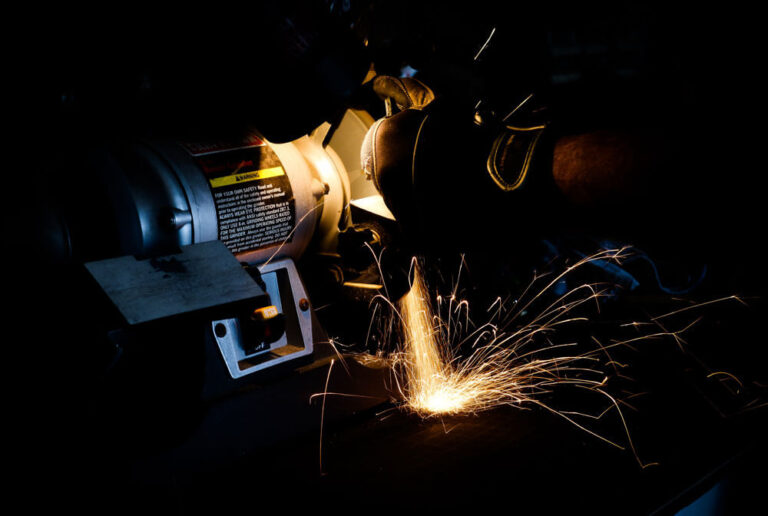 How To Use a Bench Grinder Machine [Safety Tips Tricks]
